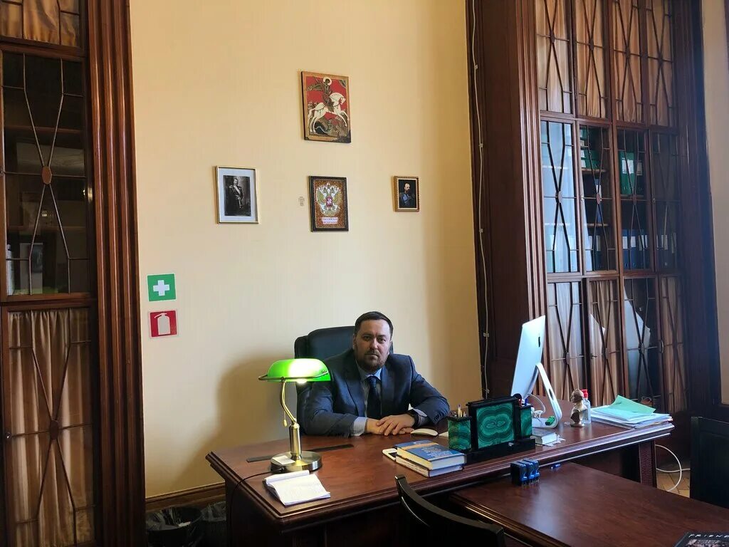 Юридическое бюро санкт петербурга. Юридическое бюро санкт петербурга. Сафин ирек фаатович федеральное юридическое бюро. Федеральное юридическое бюро уфа. Представитель отеля.