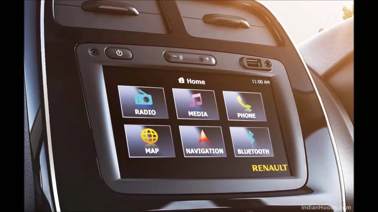 Renault media. MEDIANAV В Рено Дастер. Renault Media nav Evolution. Renault Media nav 4.0. MEDIANAV Evolution 2.