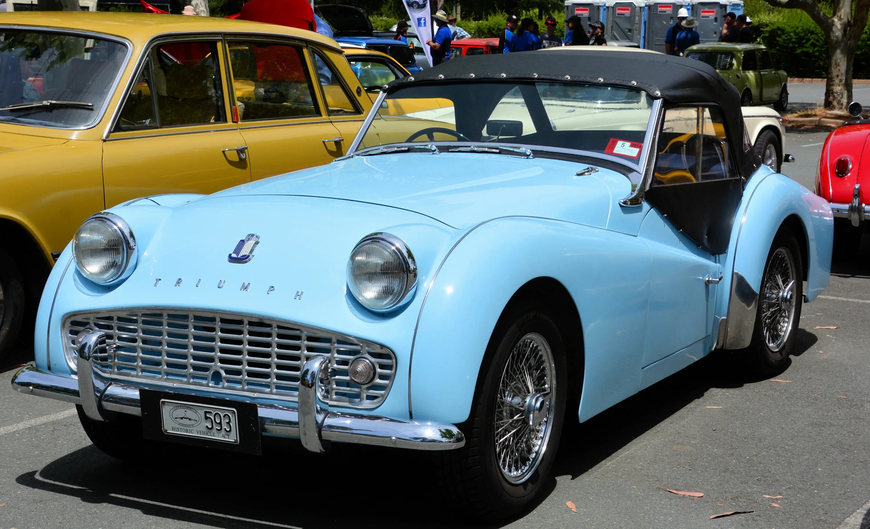 Английский машины купить. Triumph tr3 1959. Английские машины. Старые британские машины. Старинные английские автомобили.