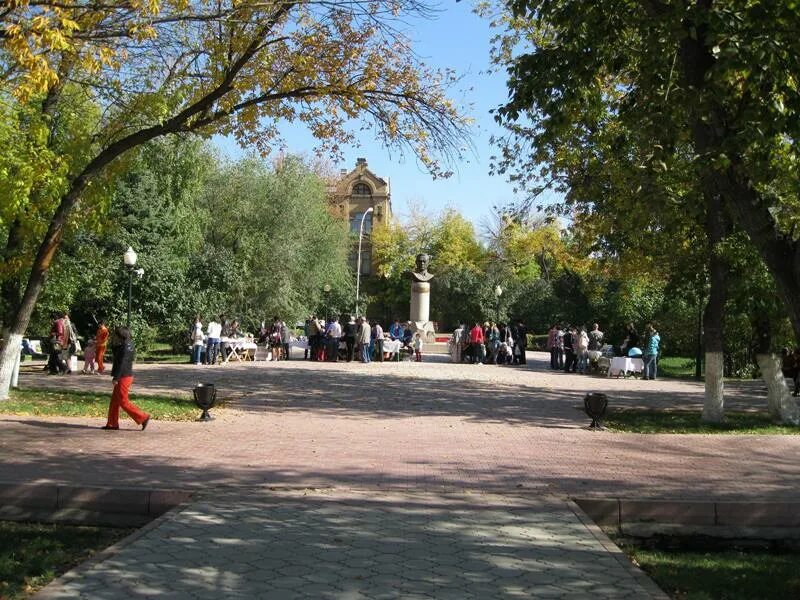 Уральск городской парк. Казахстан парк кирова. Парк кирова уральск. Парк кирова уральск. Парк кирова уральск.