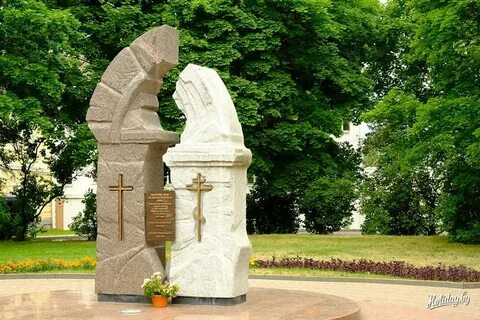 Памятник в гродно mir kamny by