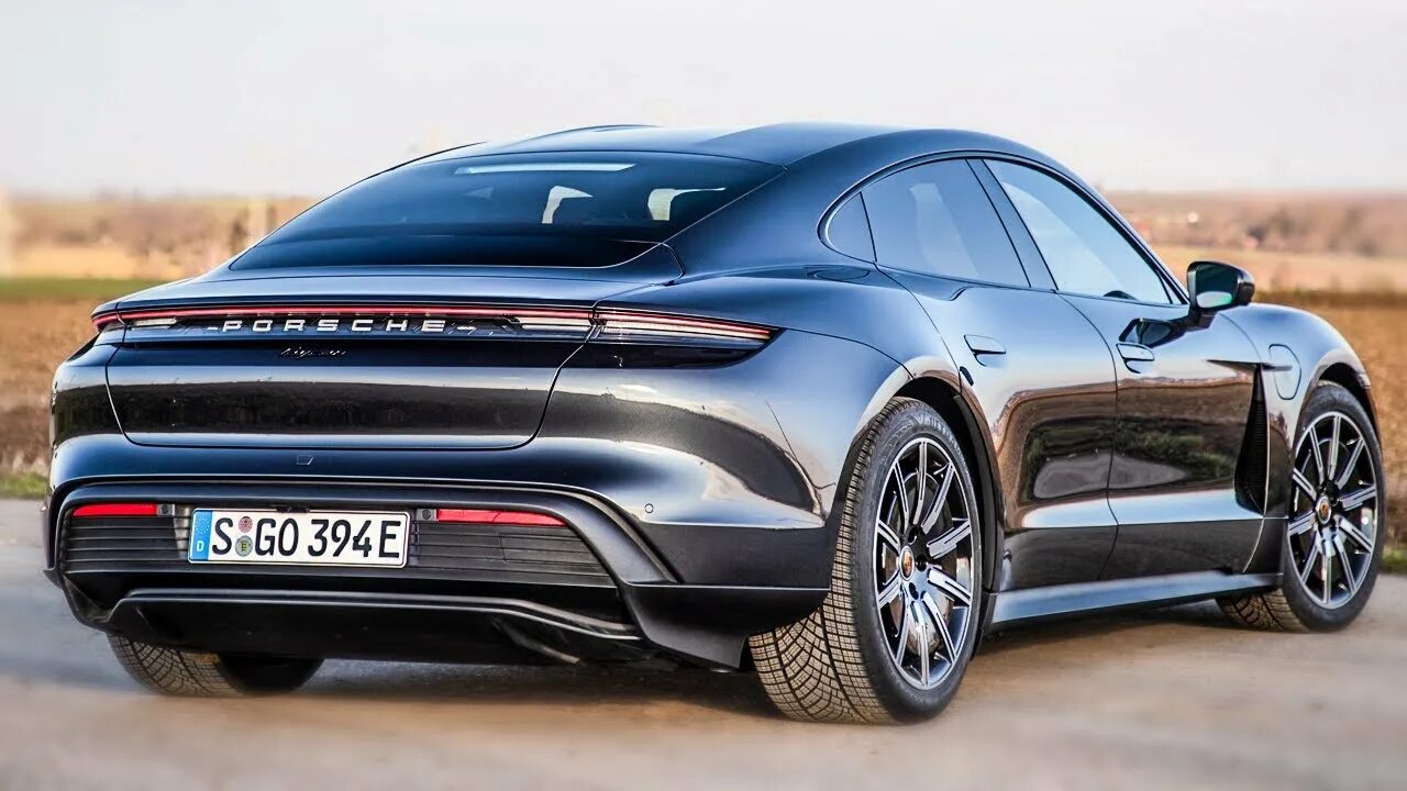 Porsche taycan 2024. Порше Taycan 2021. Porsche Taycan Turbo 2021. Порше Taycan турбо s 2021. Porsche новый 2021.