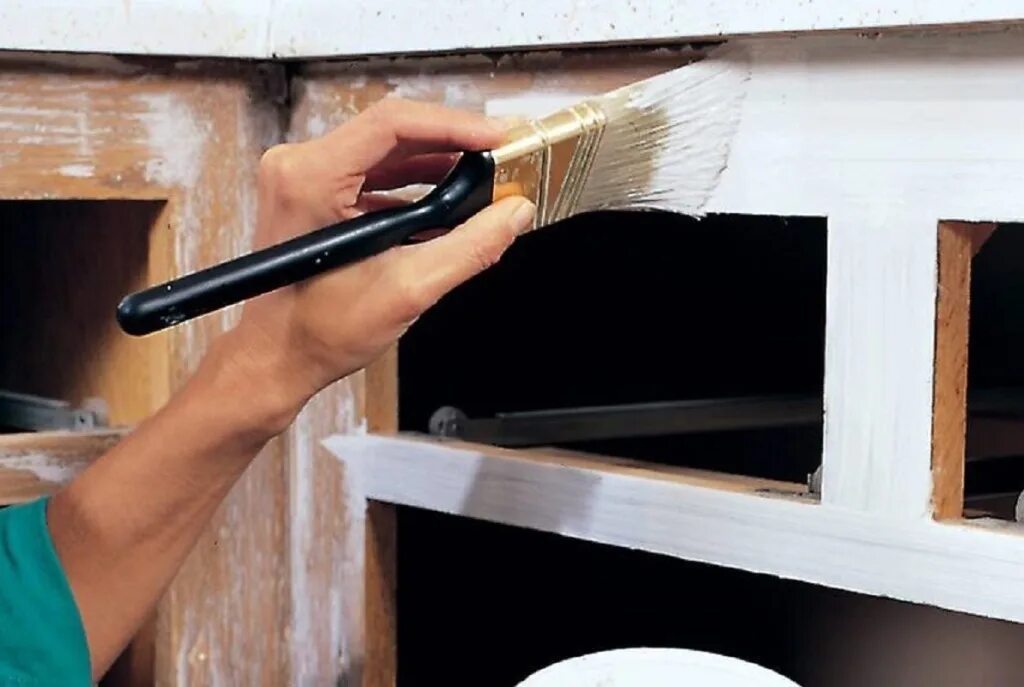 Перекраска деревянных фасадов кухни. Покраска деревянных фасадов кухни. Покраска кухонных фасадов своими руками. Покраска фасадов кухни своими руками.