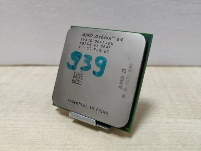 Процессор amd assembled in malaysia. Amd athlon 64 1. Amd athlon 64 3000+ socket 939. 939 сокет процессоры. Ada3200daa4bp.