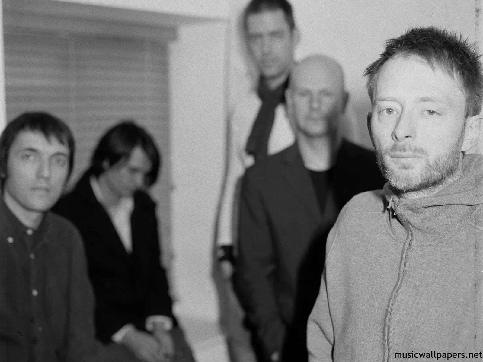 Radiohead music. Radiohead. Radiohead молодые. Radiohead концерт. Radiohead самая первая фотография.