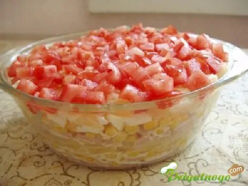 Салат с ананасом и ветчиной и сыром. Салат тофу ананасы помидор. Японский салат. Салат помидоры с ананасами сыр. Салат с ананасом со сметаной сладкий.