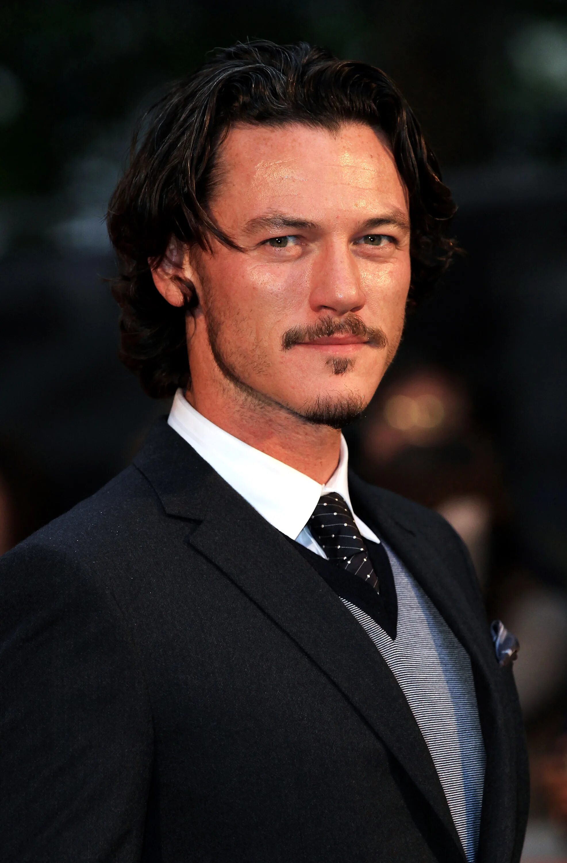 Чар актер ай. Кубилай ака чукур. Чар актер ай. Чагры чытанак актёр. Эдди пэн актер китай.