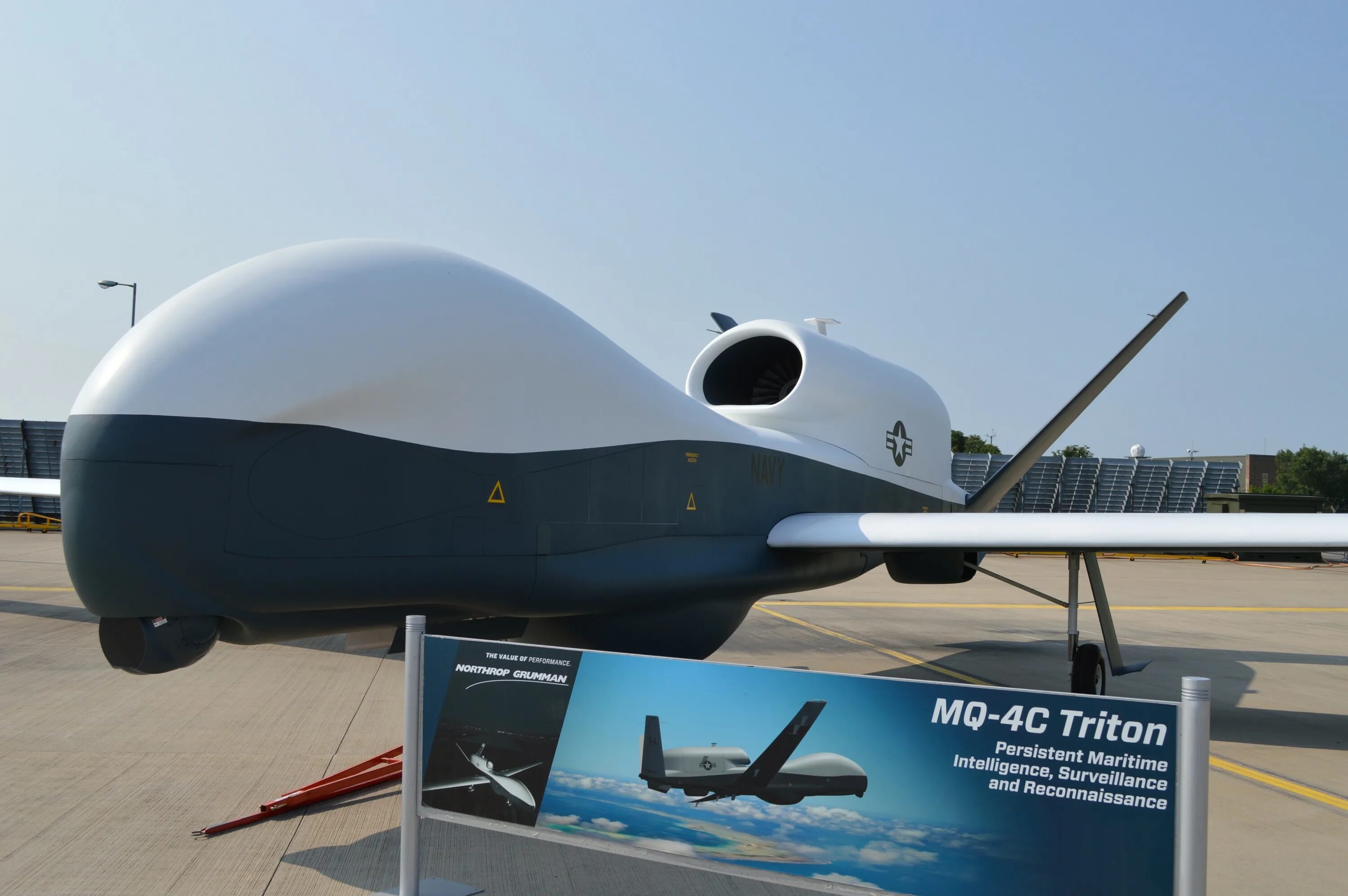 Нлмк бпла. БПЛА mq-4c Triton. Mq-4c «Тритон». Northrop Grumman mq-4c Triton. Mq-4c Triton UAV.