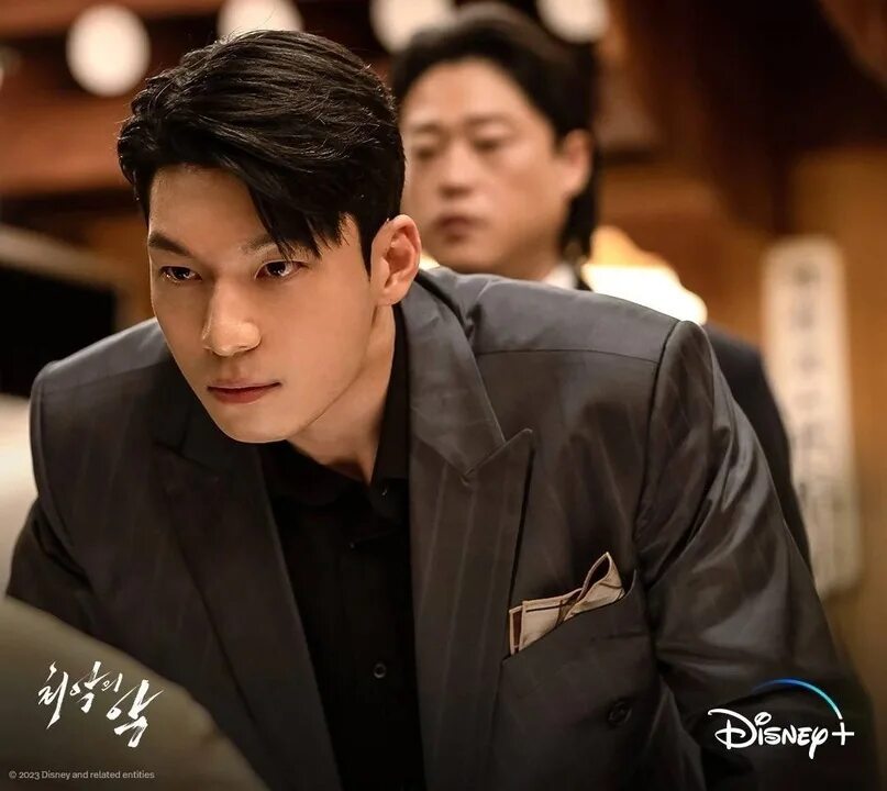 Дорамы 2023 корейские. Дорама crash course in romance 2023. Южный ветер знает моё настроение дорама. Король земли дорама. Дорамы южная корея 2023 2024.