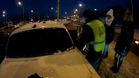 Дпс обыскивает пассажиров