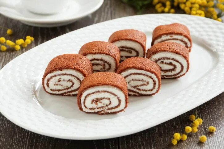 Домашние рулеты сладкие рецепты с фото Bûche à la confiture Thermomix pour 8 personnes Recettes Elle à Table Recipe