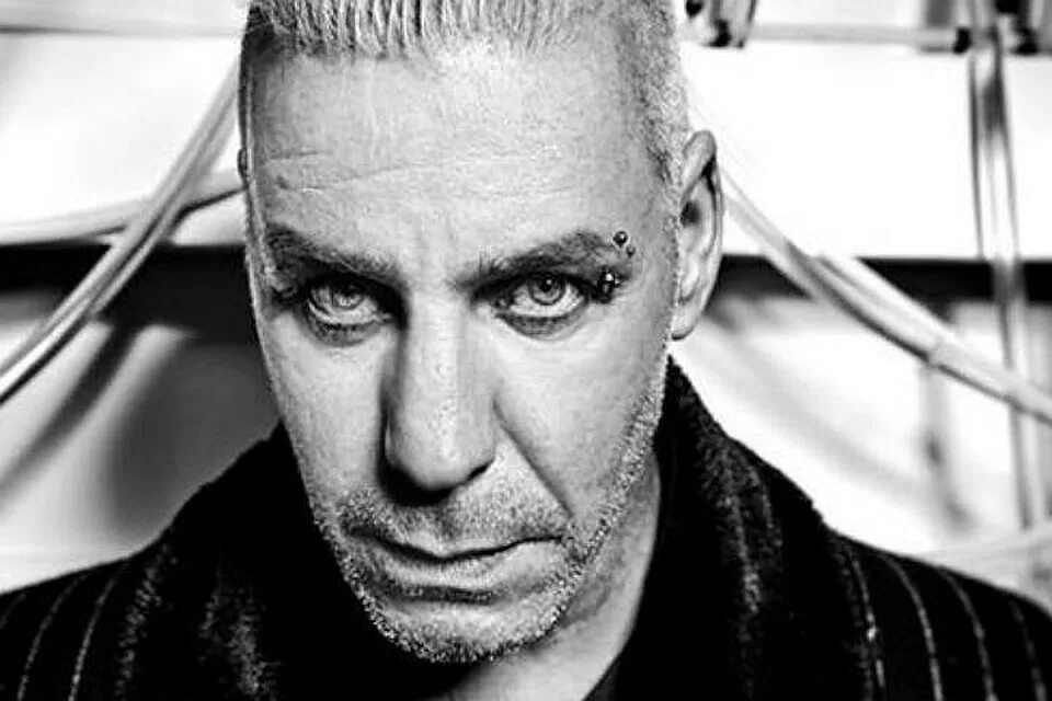 Солист rammstein. Тилль линдеманн. rammstein тилль линдеманн. группа rammstein тилль линдеманн. солист рамштайн.