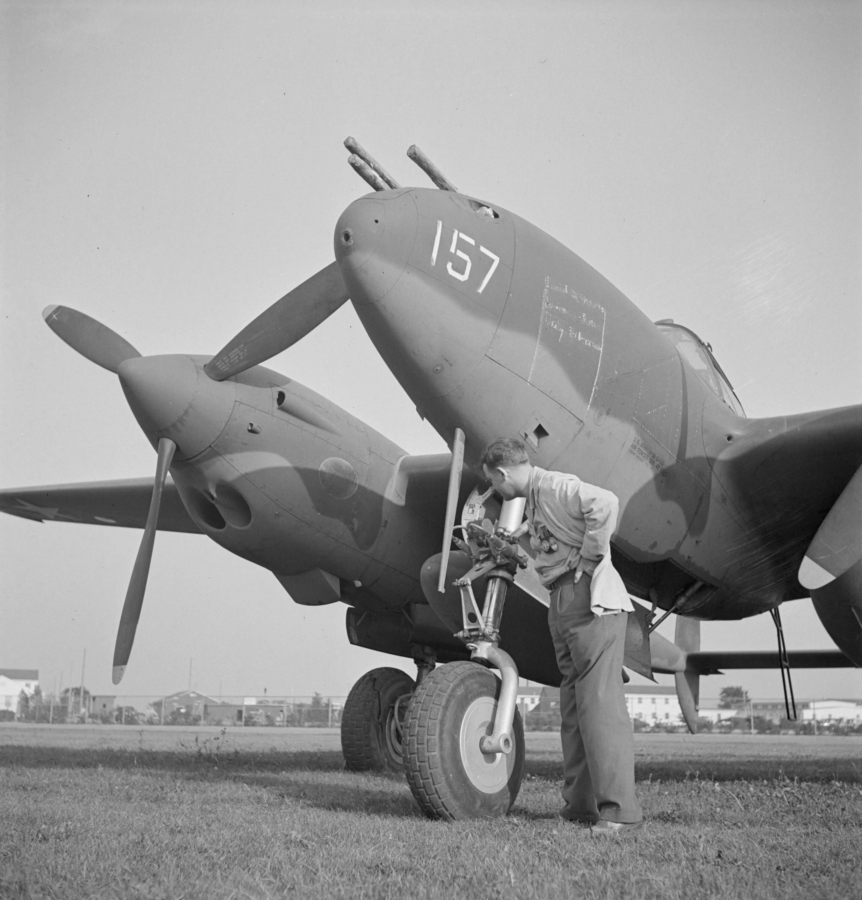 P lightning. П-38 лайтнинг. локхид п 38 лайтнинг. истребитель лайтнинг p38. p-38 lightning.