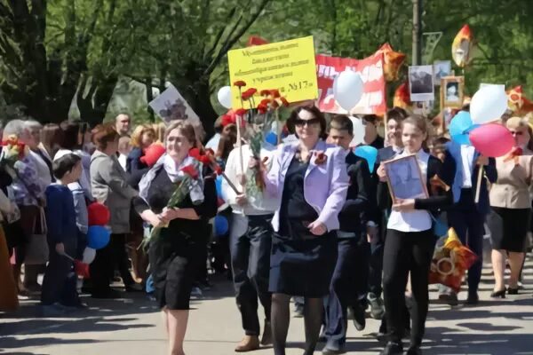 Погода в петушках на 10 дней владимирской. 9 Мая город Петушки. Вечерняя школа город Петушки Владимирская область. Гимназия 17 г Петушки.