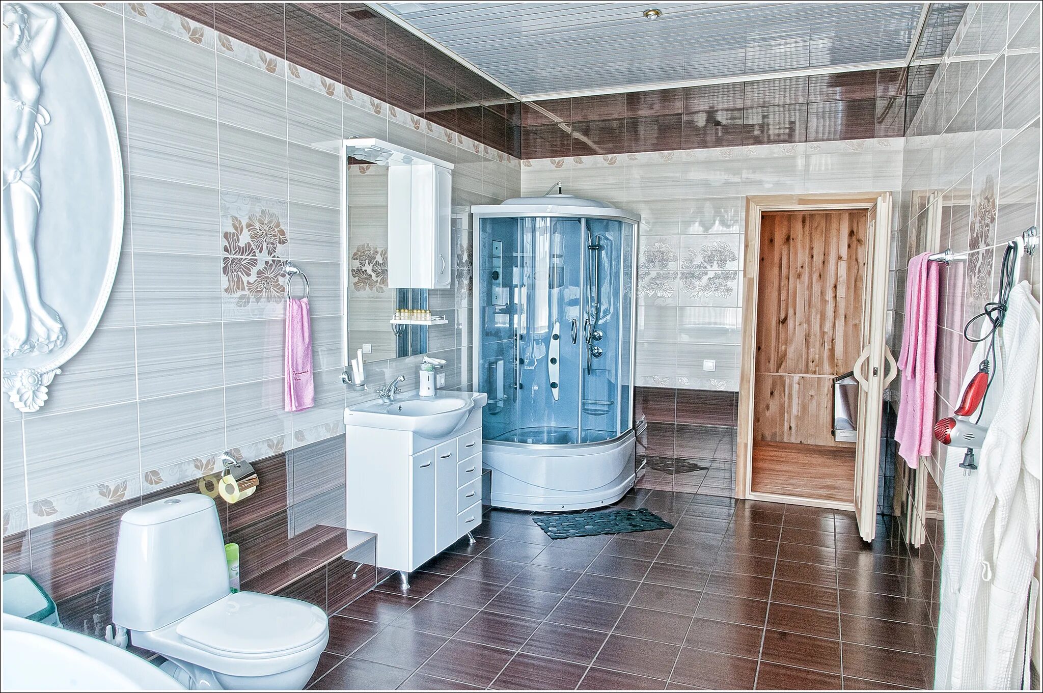 Вызов на дом брянск. Собственники гостиный дом брянск. Гостиный двор брянск отель. Гостиничный дом брянск коттедж. Гостиный двор брянск отель.