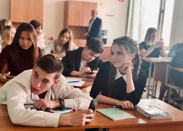 Как стать главным в классе. Подростки в классе. класс подростки картинки. мастер класс для подростков. аватар на группу класс для подростков.