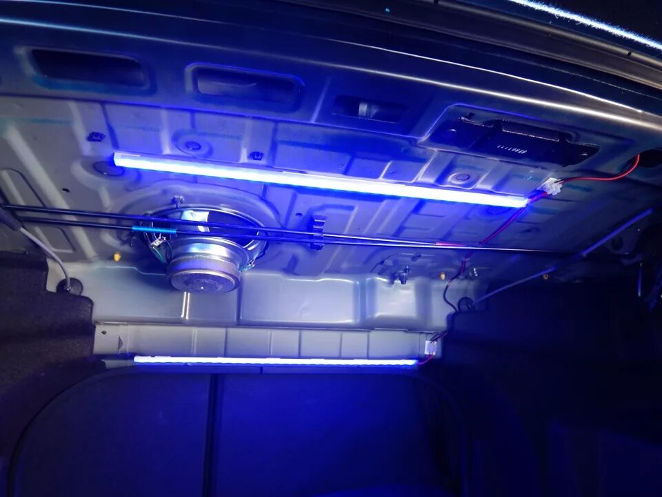 Купить подсветку багажника. Хендай Соната 2012 лампы багажника. Подсветка багажника ВАЗ 2114. Подсветка в салон Хендай Соната 5. Hyundai Sonata подсветка багажника.
