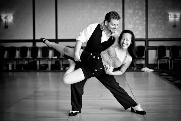 Swing mode. Прическа танца линди хоп. жанр танца свинг. линолеум для танцев swing dance. профи в мире танцевального свинга.