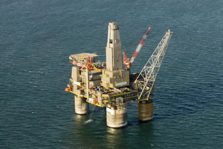 Месторождение им жагрина комплекс. Добыча углеводородного сырья. Нефтяной блок. Насосная станция перекачки нефти. Нефтяная платформа филановского.
