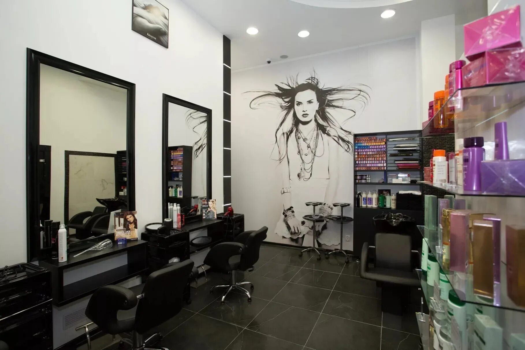 Что нужно чтобы открыть салон красоты. Что нужно чтобы открыть салон красоты. Салон красоты. Салон красоты зал. Интерьер парикмахерской маленькой.