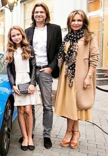 Маликова старше