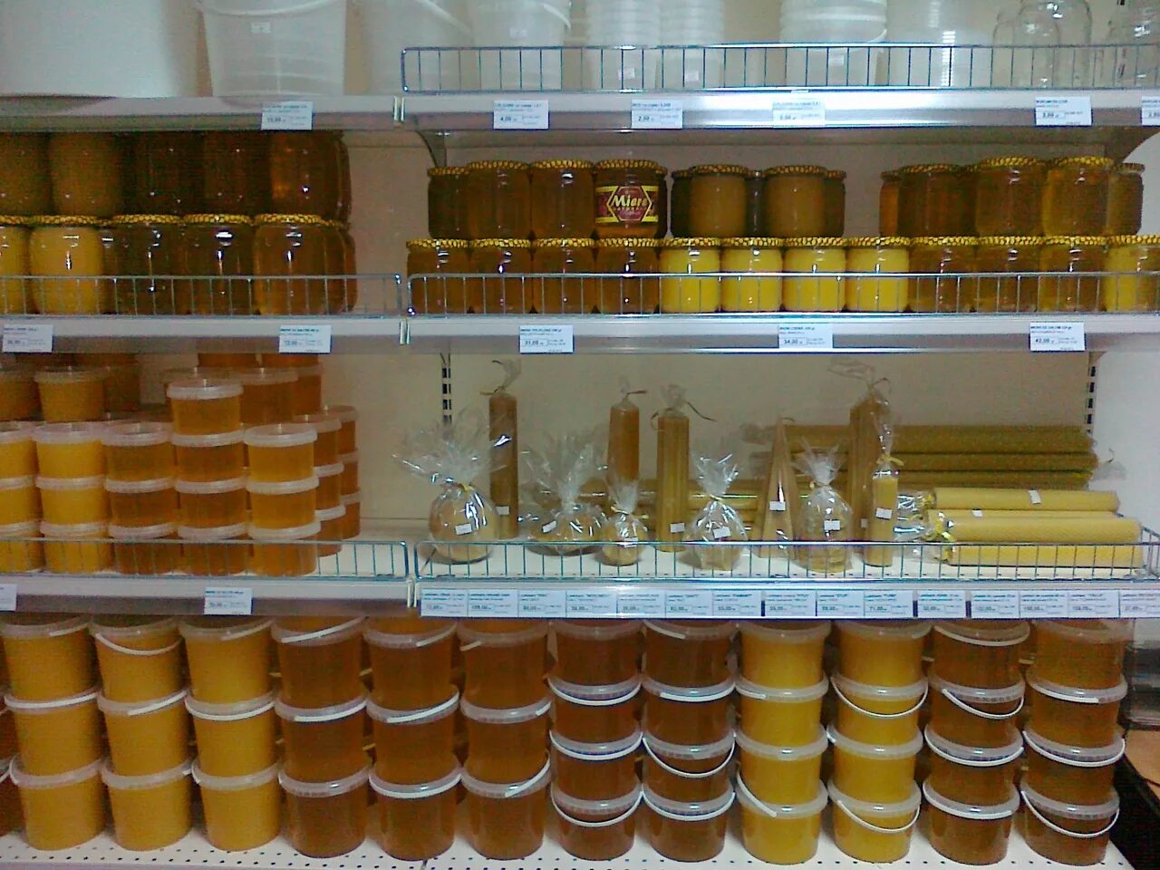 Витрина для меда. Витрина для меда. Продукты пчеловодства. Магазин меда уф. Магазин меда уф.