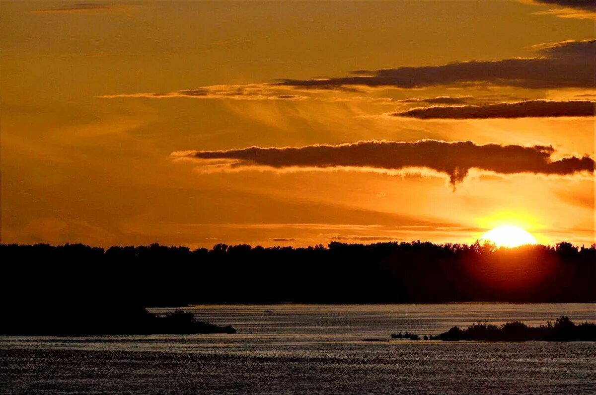 волга эстетика река. приволжье самарская область волга закат. рассвет на реке волга. красивы над волгой закаты. рассвет на реке волга.
