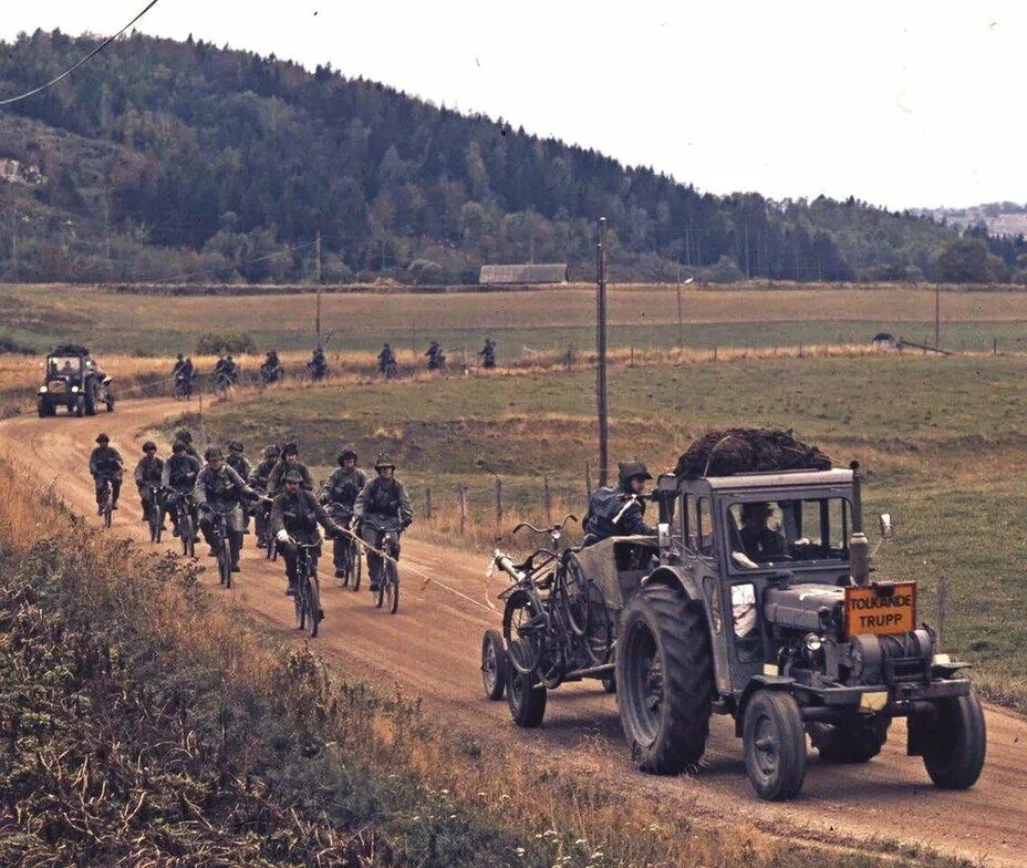 Тракторные войны. Военный трактор. Трактор в армии. Тракторные войска. Автотракторные войска.