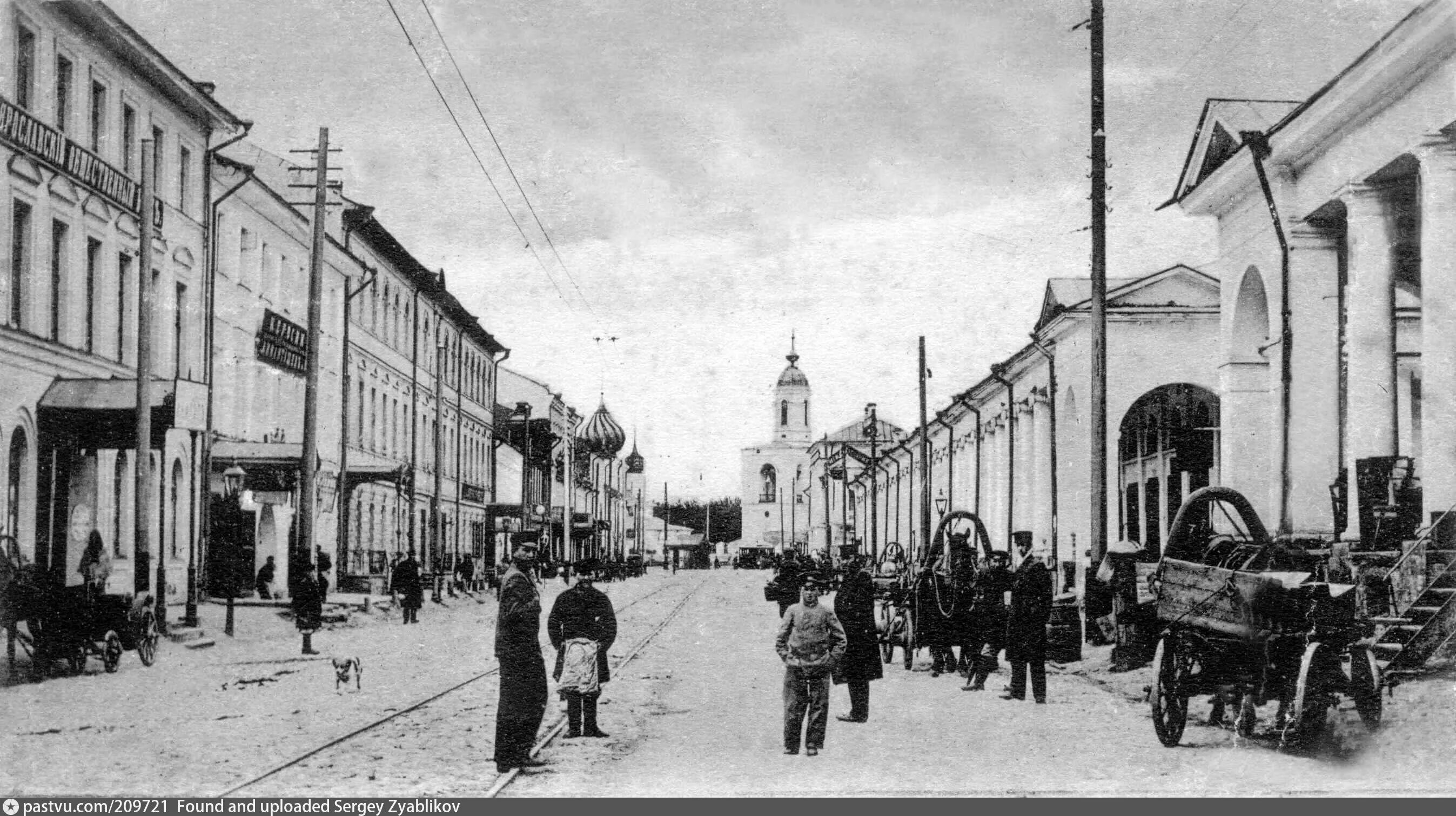 Ярославль старые улицы. Старый гостиный двор ярославль. торговые ряды до революции ярославль. гостиный двор ярославль история. ярославль 19 век.