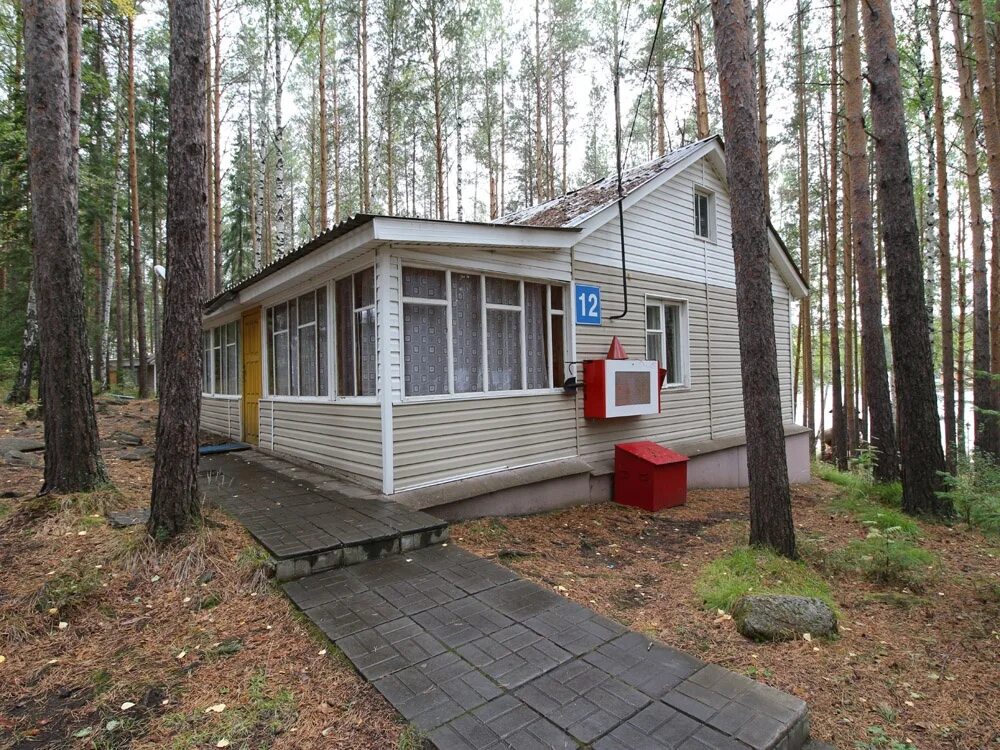 База отдыха таватуй свердловская. Санаторий профилакторий таватуй. Турбаза таватуй ржд. Турбаза таватуй ржд. Таватуй ржд база отдыха официальный сайт.