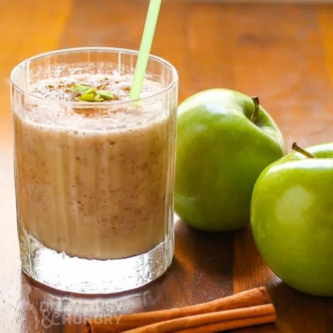 Яблочный йогурт. Apple Smoothie. Сидр смузи. Смузи яблоко йогурт.