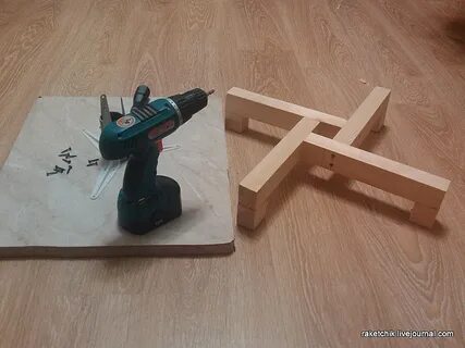 Подставка для елки из дерева