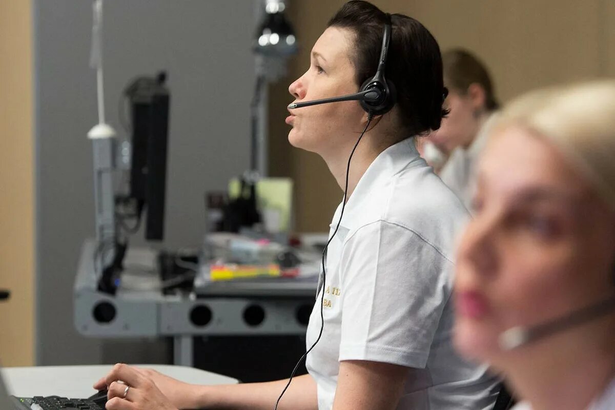 Колл центр. Оператор колл центра. Оператор горячей линии. Колл центр по частичной мобилизации. Колл центр 122.