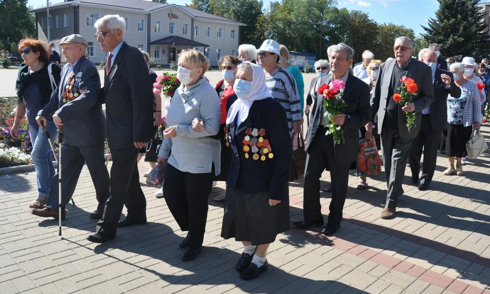 Погода эртиль воронежская на неделю. Аллея героев Липецк. Эртиль открытие аллеи героев. Аллея героев Эртиль. Аллея героев Соцтруда в Эртиле Воронежской.