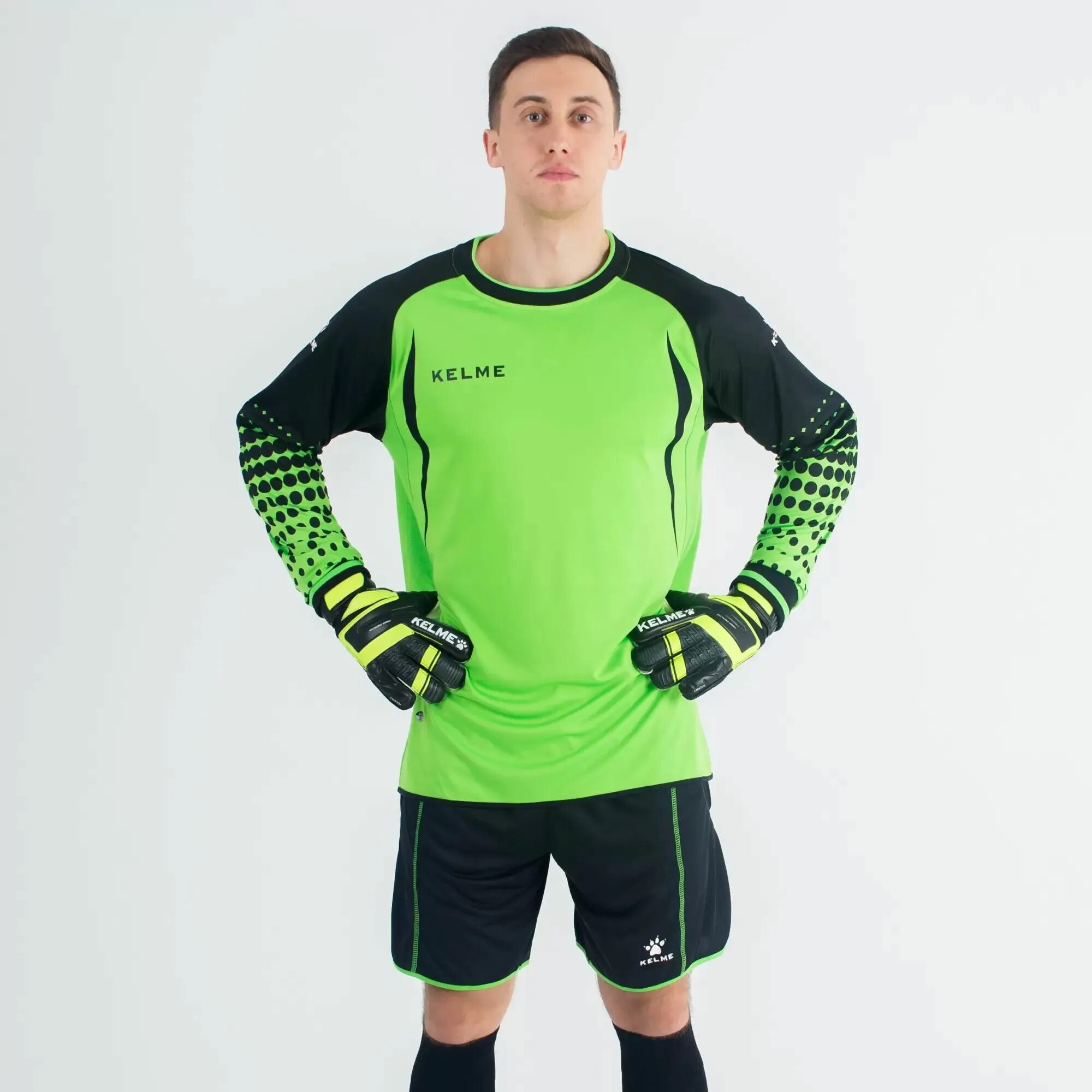 Вратарский костюм goalkeeper long Sleeve Suit. Вратарская форма футбольная с защитой KELME. Футбольная форма KELME салатовая. 16124908 KELME вратарская форма. Форма вратаря купить