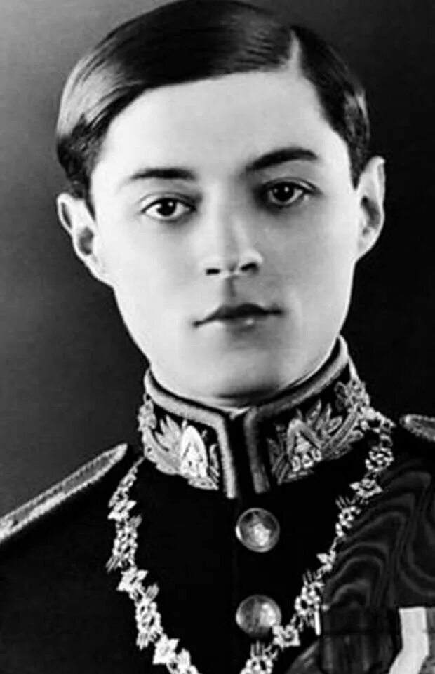 Р чула. Р чула. Чакрабон. Принц чула. Нариса чакрабон.