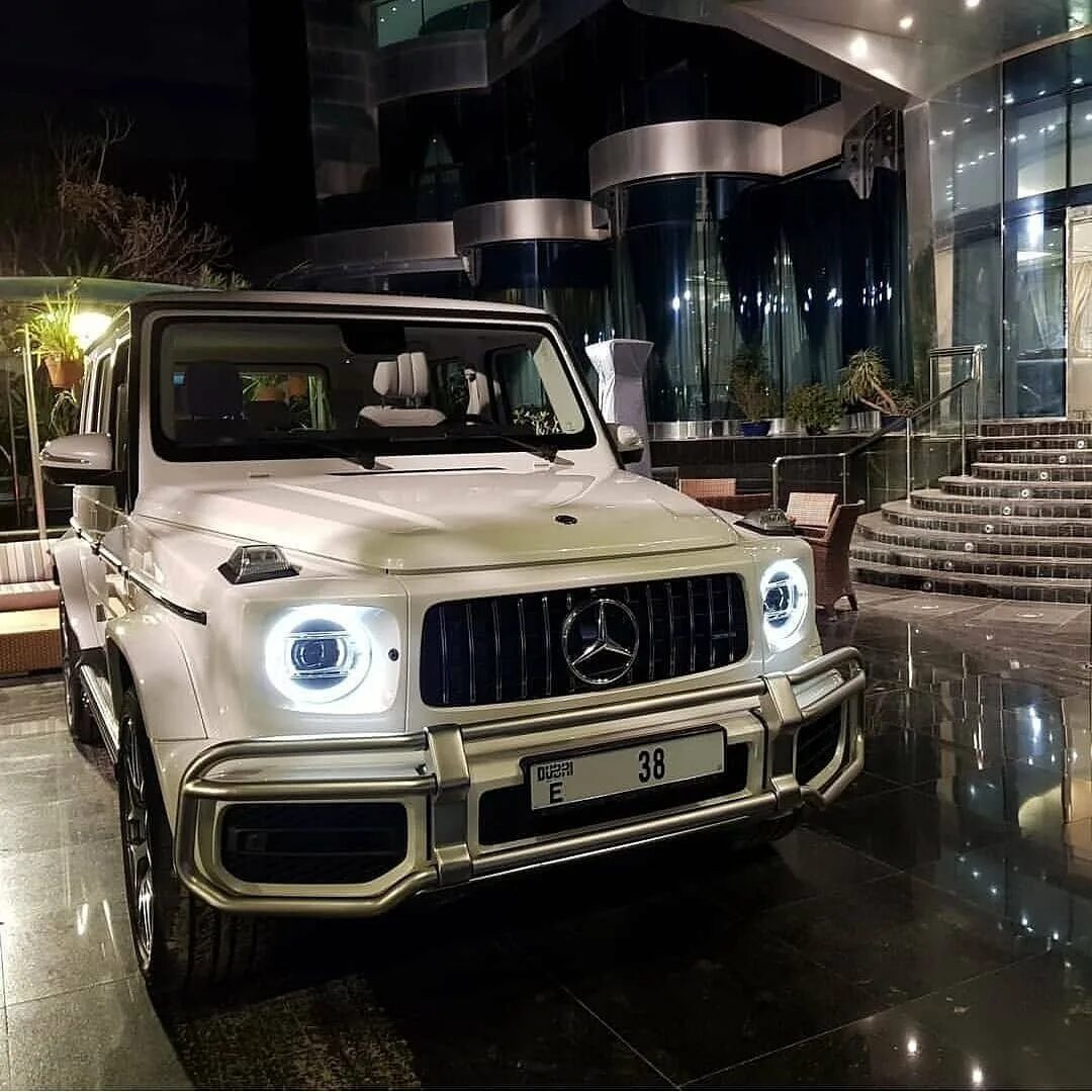 Гелик в дубае. Mercedes g63. G63 AMG Dubai. Mercedes Benz g class g63. Mercedes Benz g63 2020.