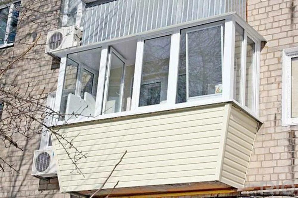 Остекление балконов. Остекление лоджии. Пластиковый балкон. Сколько застеклить балкон. Остекление балконов пвх.