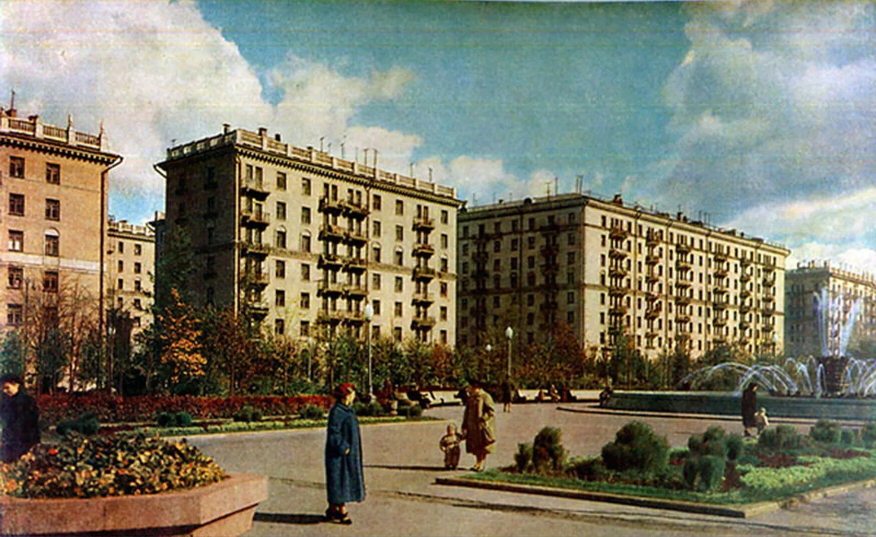 Советский район москвы ссср. Новопесчаная улица в 1950. Сквер на Новопесчаной улице. Новопесчаная улица в 50-е годы. Сокол сквер на 2 песчаной улице.