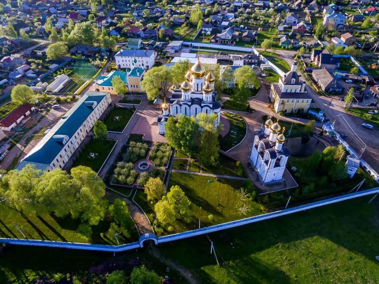 Город переславль залесский. Переславль-Залесский золотое кольцо. Кремль Переславля-Залесского Переславль - Залесский.. Достромичательности Переславль Залесский. Переславль Залесский золотое кольцо России.