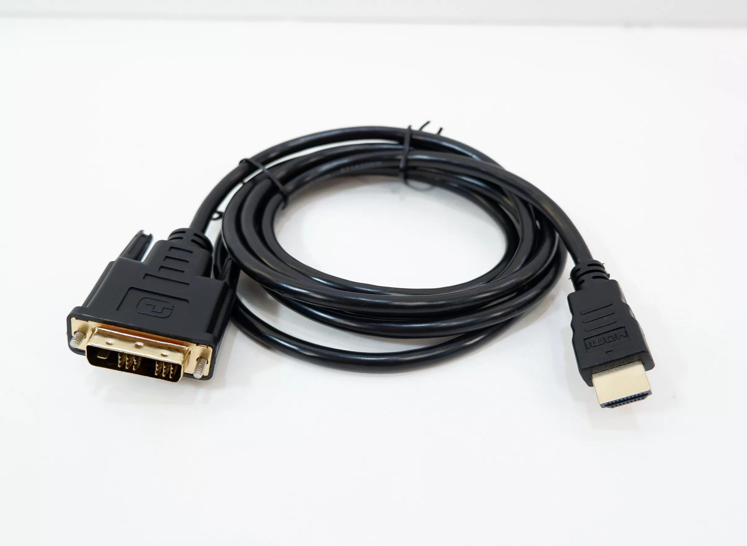 Какой кабель нужен для монитора. Шнур HDMI - DVI 3m. Кабель HDMI-DVI 1.8M. Кабель HDMI-DVI-D M/M 3м. Кабель HDMI to DVI-D 5m tvcom lcg135e-5m.