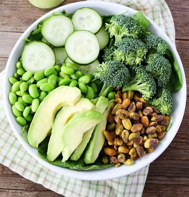 Зеленые овощи и фрукты. Растительный белок. Растительное питание. Зеленые продукты.