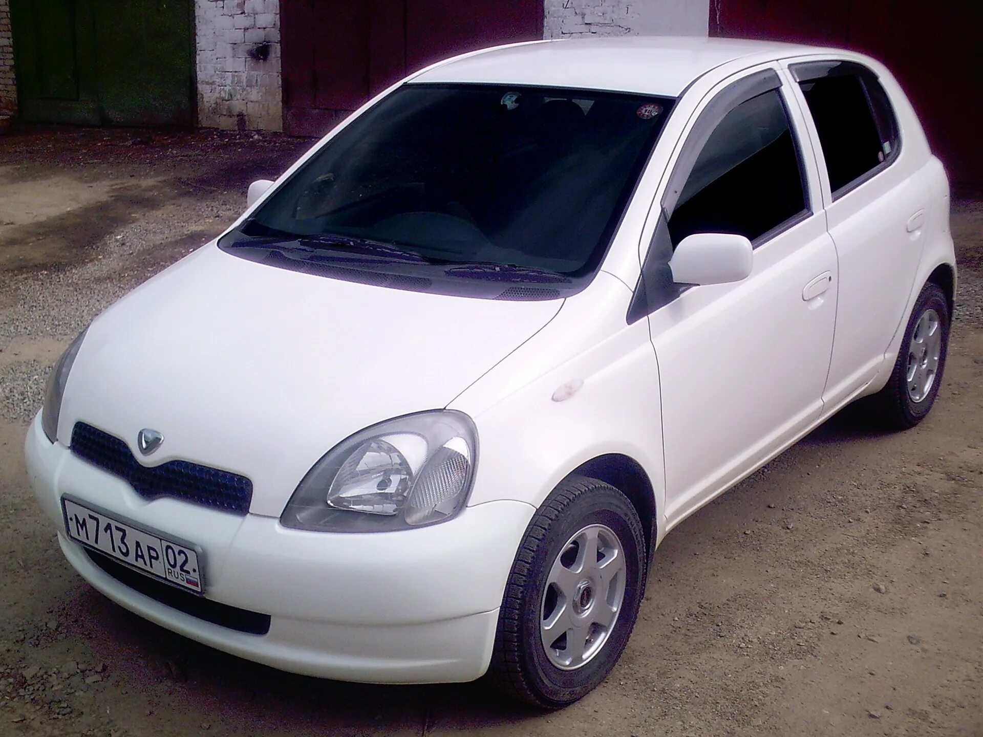 Vitz yaris 90. Тойота витц 2008 года. Тойота витц 2019. Тойота витц в новосибирске. Машина витц 2005.
