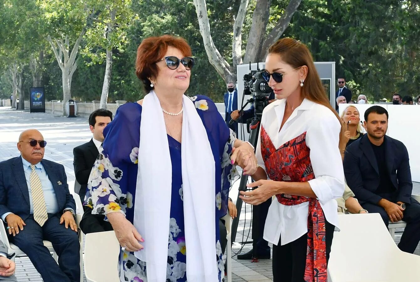 Сколько лет магомаеву