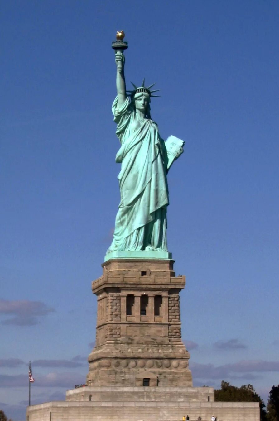 Статуя стран. Статуя свободы в Северной Америке или Южной. Известные места.