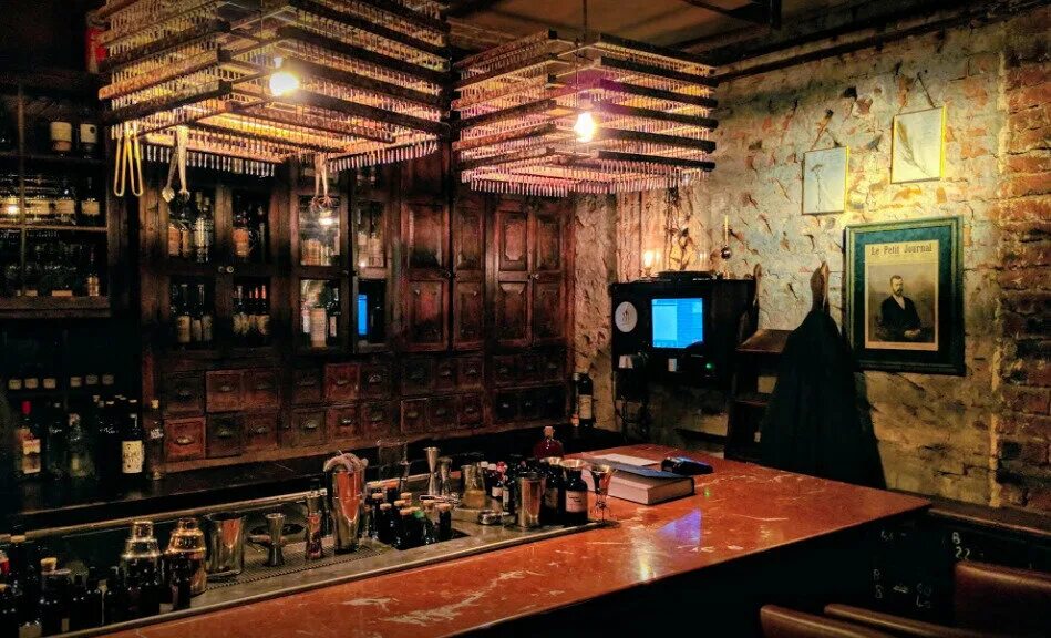 Кафе коробок москва. Коробок бар москва. Коробок ресторан. Республика бар. Кпп бар.