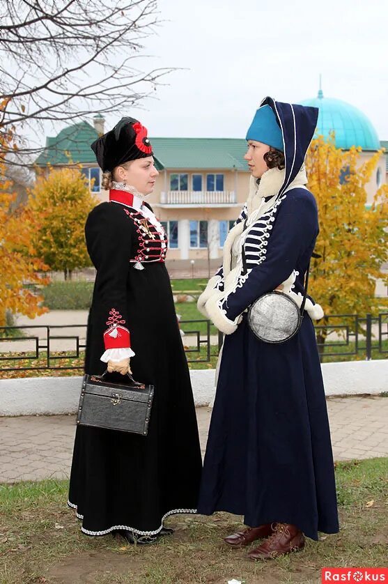 Рынок малоярославец. Малоярославец одежда. Малоярославец центральная площадь. Малоярославецкий рынок. Население малоярославца в 1984.