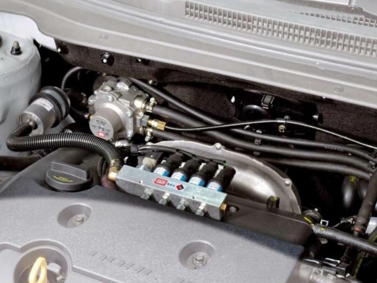 Форд экоспорт гбо. Газ гбо. Стоит ли устанавливать гбо. Газобаллонное оборудование евро 4 регулировка. Метан газ баллон.