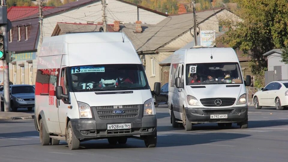 Автобус 225 саратов красный. 5 Маршрутка Саратов. Автобус 225 Саратов. Автобус Саратов Дубки. Сокол Саратов автобус.