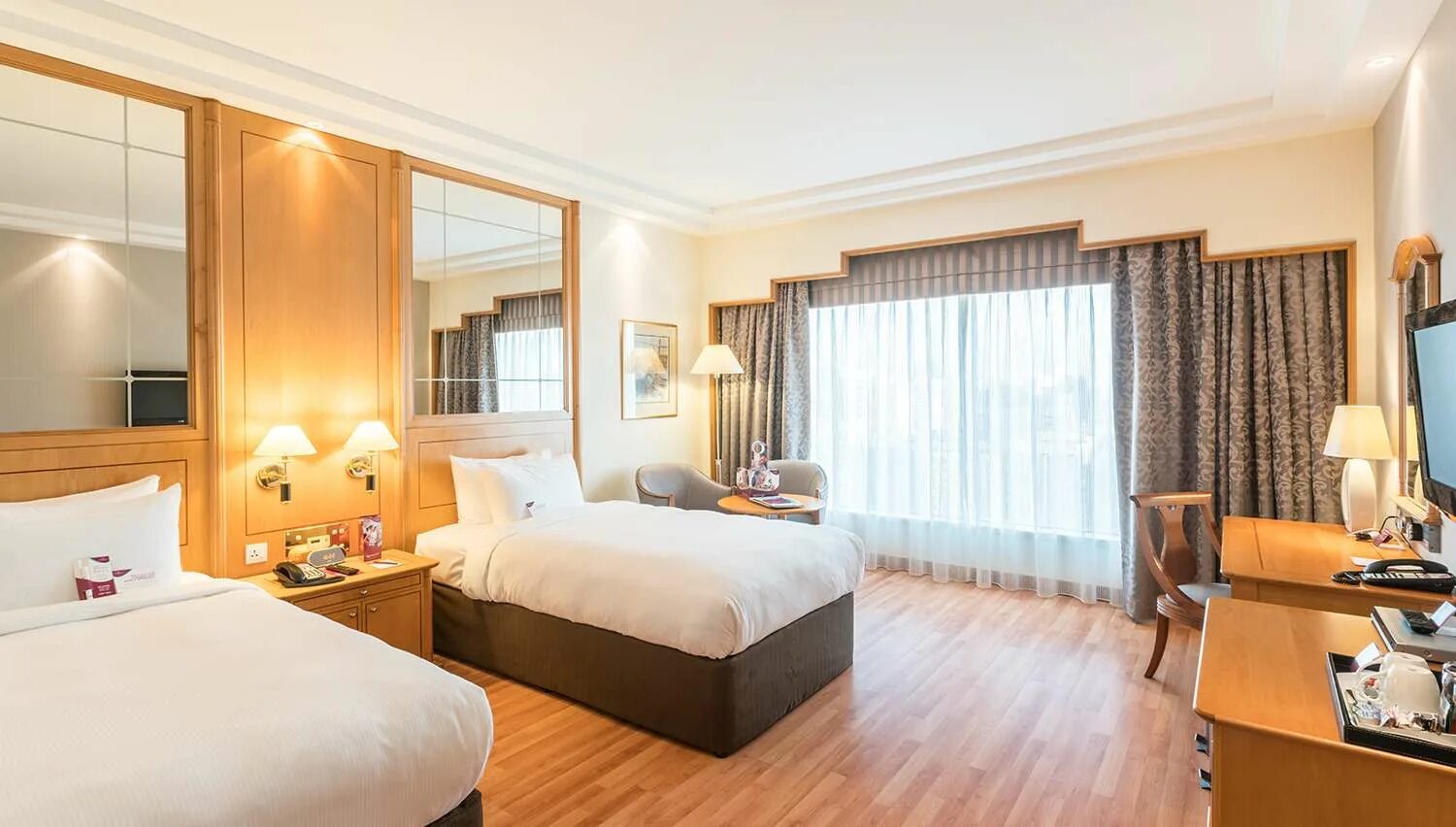 Краун плаза абу даби. Crowne plaza abu dhabi. Crowne plaza abu dhabi yas island 4. Crowne plaza abu dhabi. Crowne plaza abu dhabi yas island 5*.